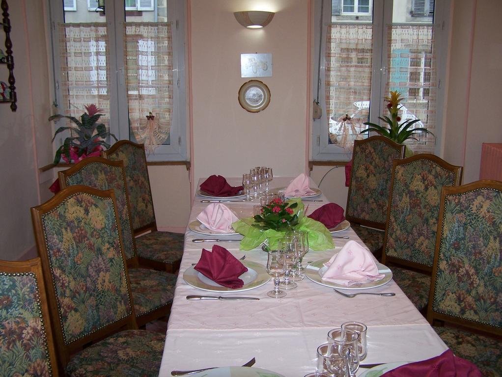 Hotel Ronsin Fresnay-sur-Sarthe Екстериор снимка