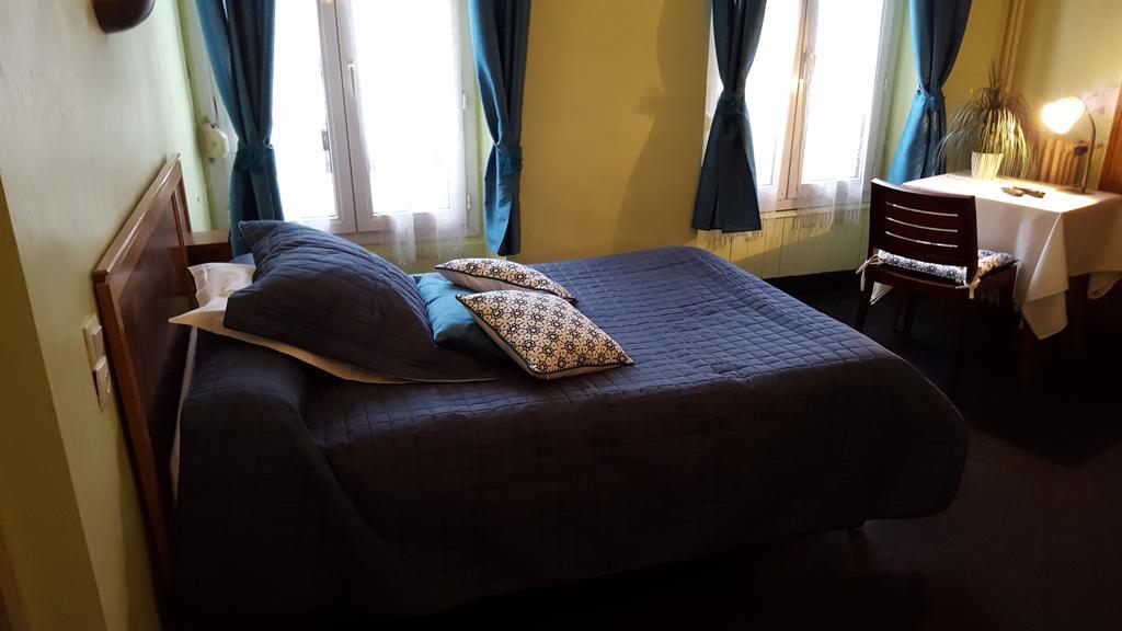 Hotel Ronsin Fresnay-sur-Sarthe Екстериор снимка