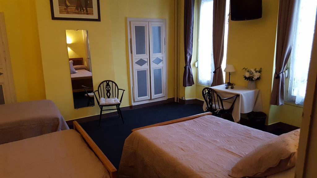 Hotel Ronsin Fresnay-sur-Sarthe Екстериор снимка