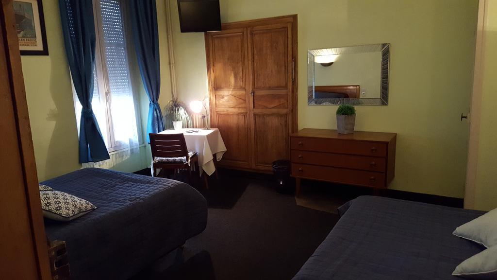 Hotel Ronsin Fresnay-sur-Sarthe Екстериор снимка