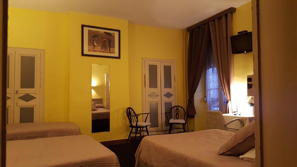 Hotel Ronsin Fresnay-sur-Sarthe Екстериор снимка