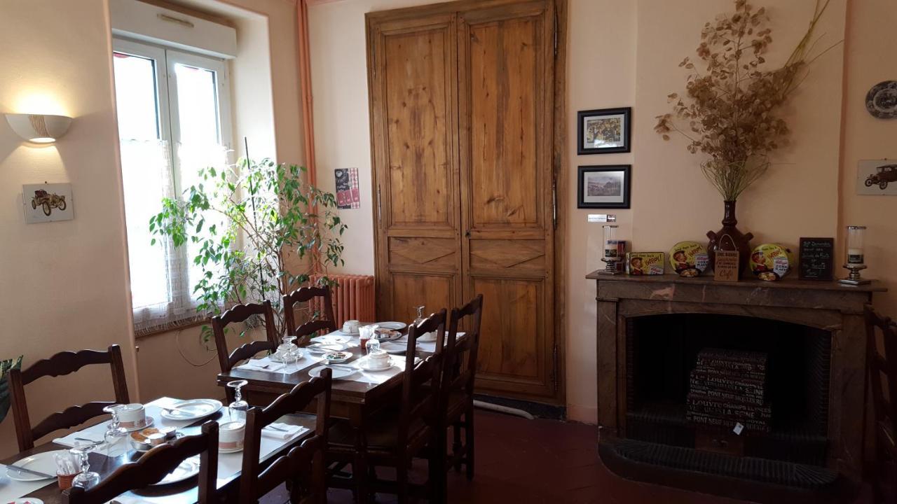 Hotel Ronsin Fresnay-sur-Sarthe Екстериор снимка