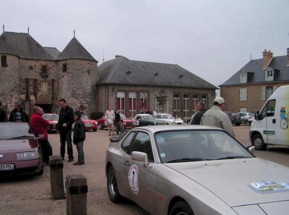 Hotel Ronsin Fresnay-sur-Sarthe Екстериор снимка