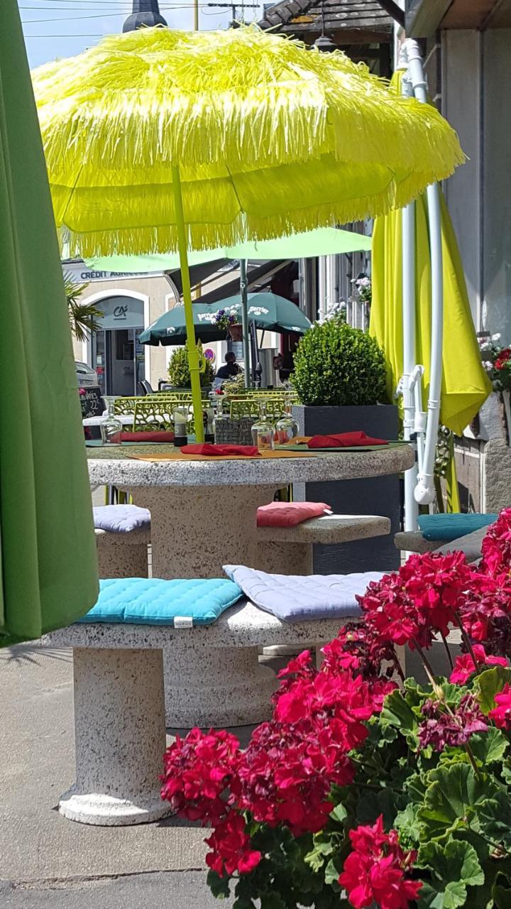 Hotel Ronsin Fresnay-sur-Sarthe Екстериор снимка